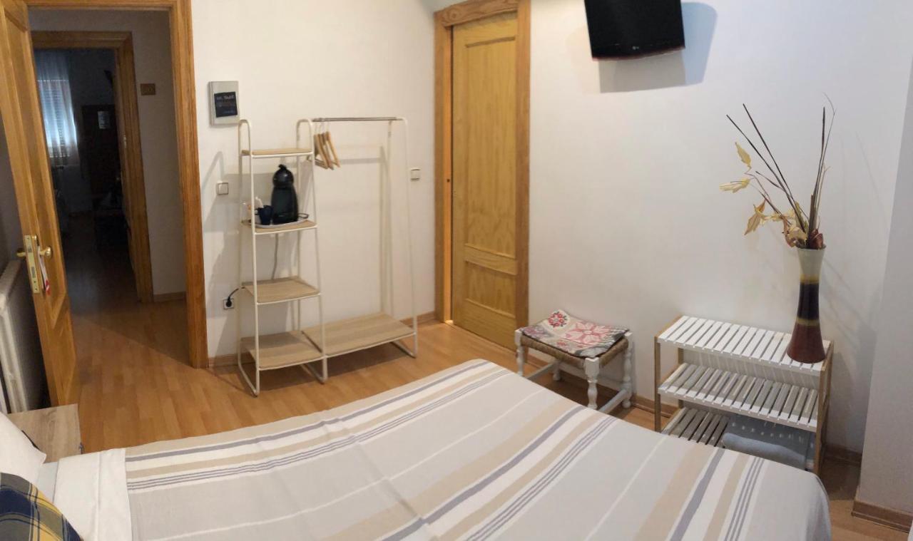 Hostal Escartin Sabinanigo Luaran gambar